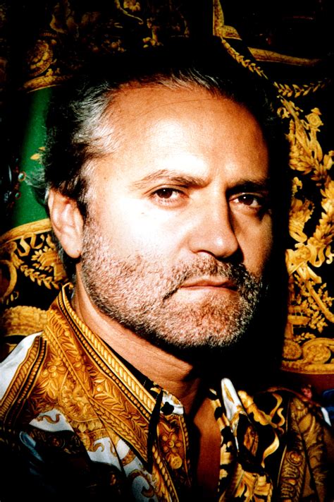 biografía de gianni versace|when did gianni versace found.